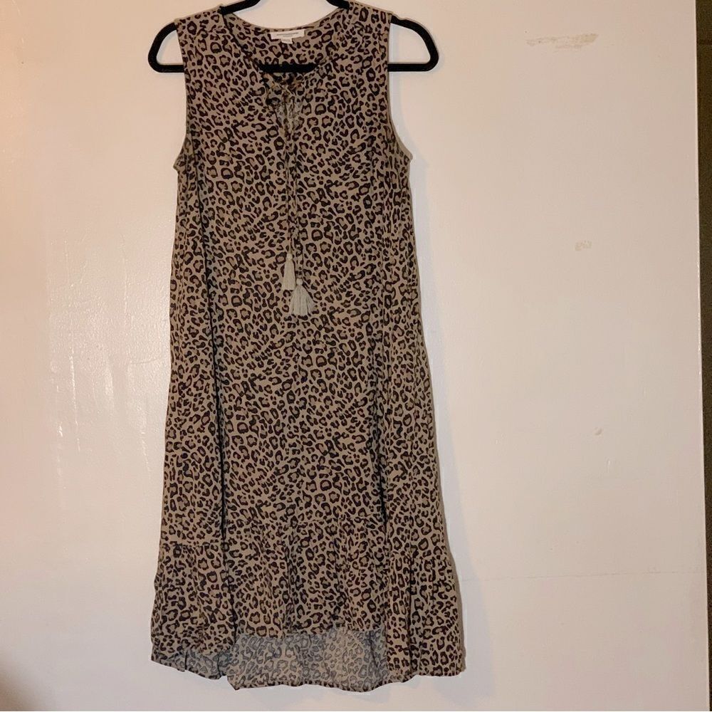 BeachLunchLounge Dress Cheetah Animal Print Ruffle Bottom Sz XS Gorgeous